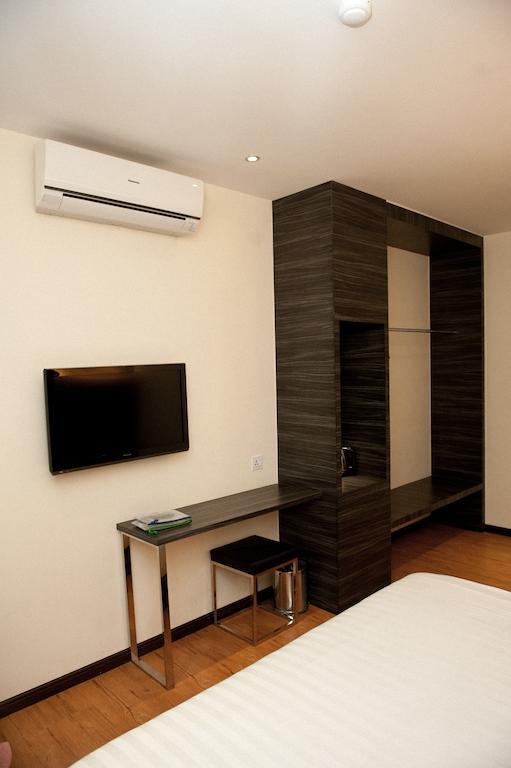 Starz Hotel Keluang Exterior photo