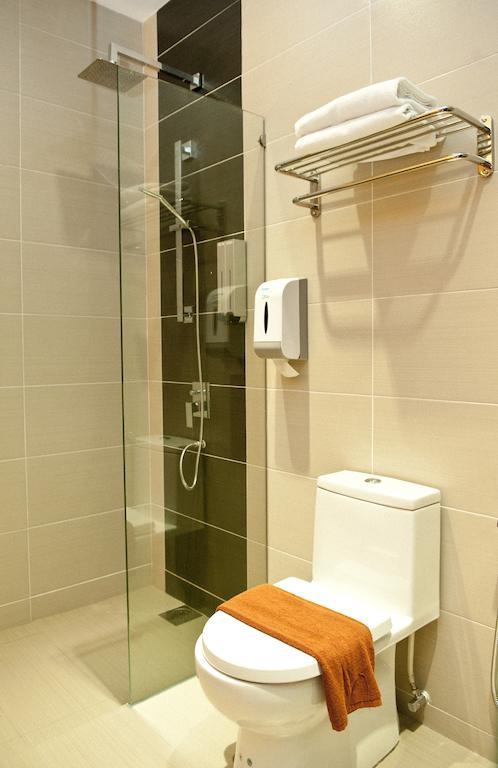 Starz Hotel Keluang Room photo